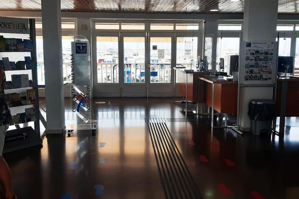 Adventure Harbour Appartement Torrevieja Buitenkant foto