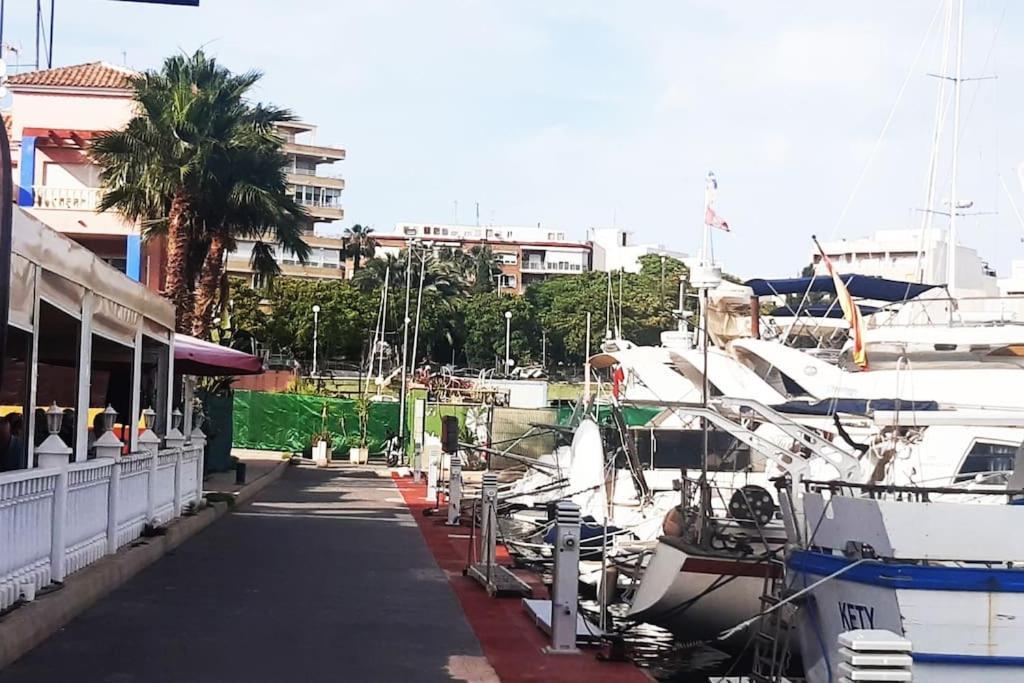 Adventure Harbour Appartement Torrevieja Buitenkant foto