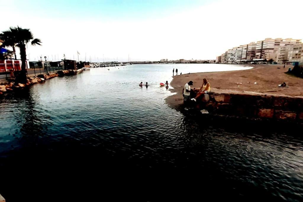 Adventure Harbour Appartement Torrevieja Buitenkant foto