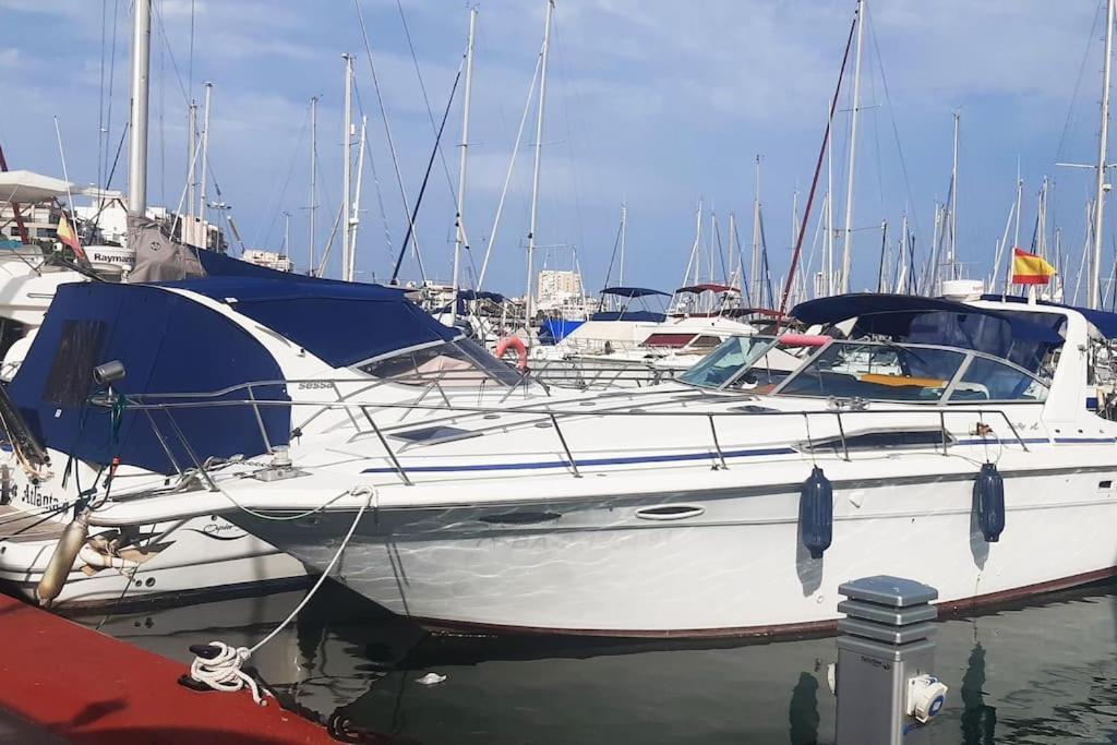 Adventure Harbour Appartement Torrevieja Buitenkant foto